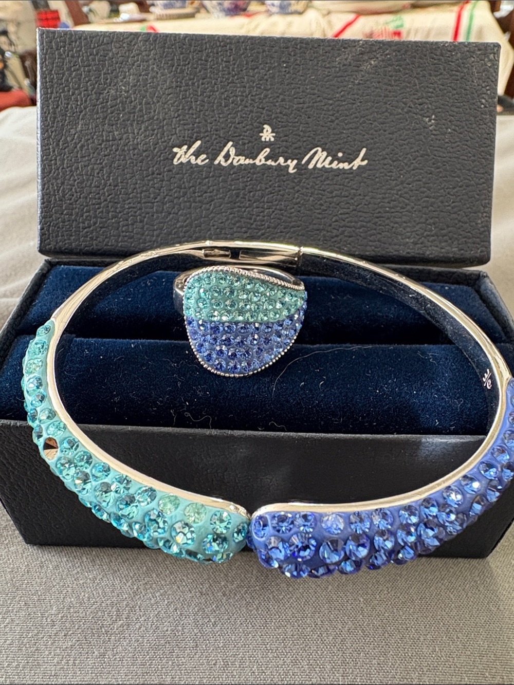 Danbury Mint bracelet and ring set features a striking gradient of blue and aqua